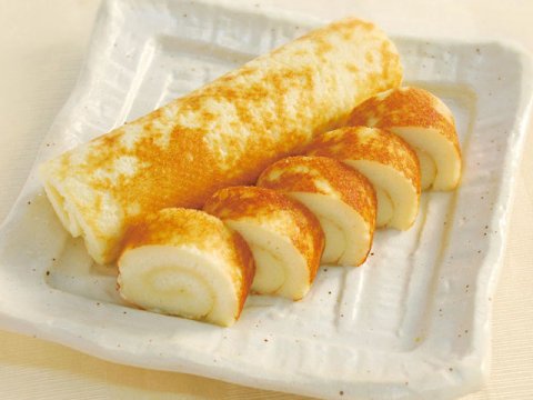 Homemade Datemaki (Japanese sweet rolled omelet) / 手作り伊達巻
