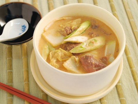 Spicy Soy-Milk Nabe (one-pot dish) with Beef and Winter Vegetables / 冬野菜と牛肉のピリ辛豆乳鍋
